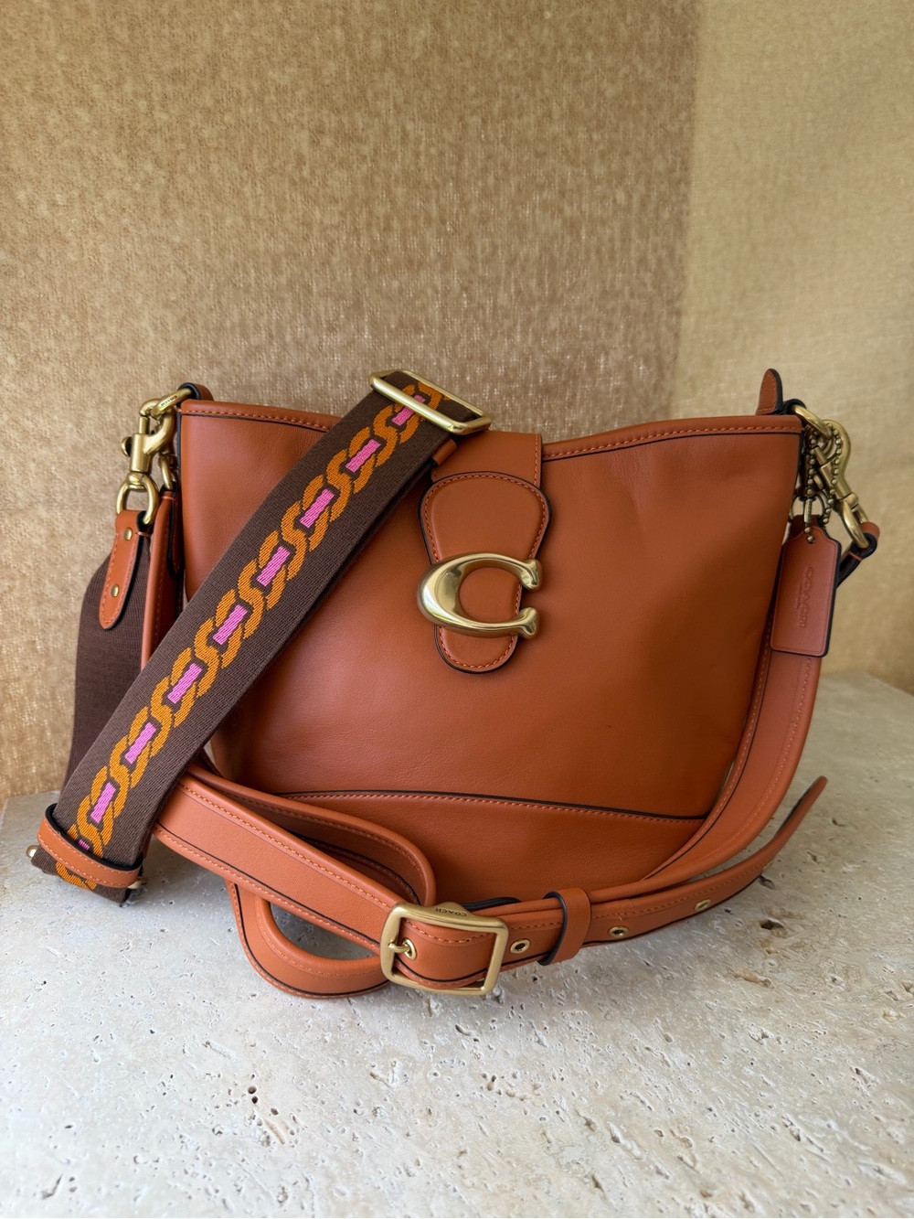 Coach Tabby Leather Bucket Bag
Satchel CA112 Canyon Tan Brown -
Tali